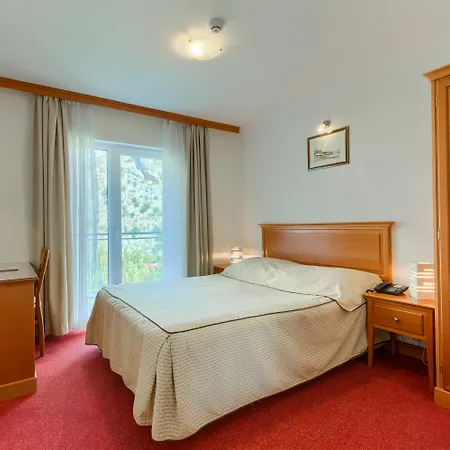 Hotel Dvor (adults Only) 3*