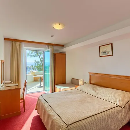 Hotel Dvor (adults Only) 3*