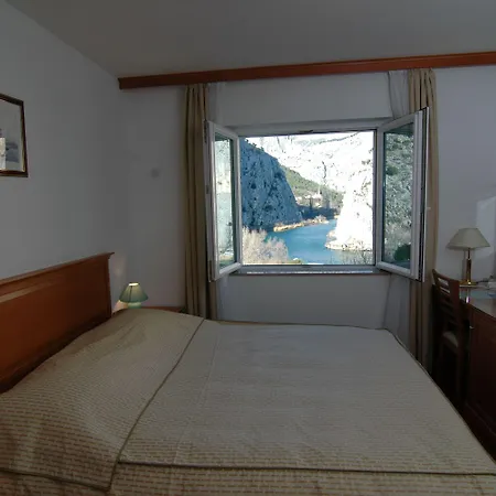 Dvor (adults Only) 3*