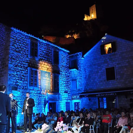 Ξενοδοχείο Dvor (adults Only) 3*