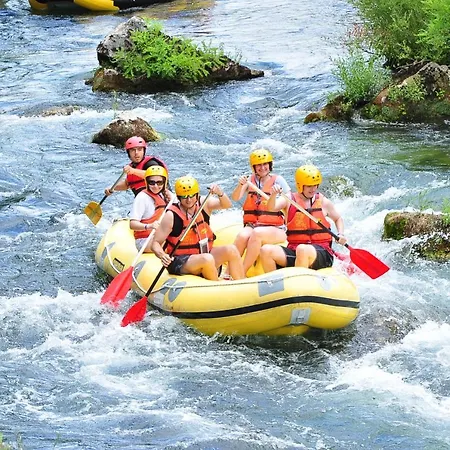 Ξενοδοχείο Dvor (adults Only) 3*