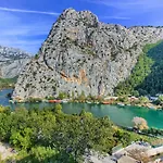 Hotel Dvor (adults Only) 3*