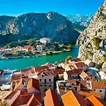 Dvor (adults Only) 3*