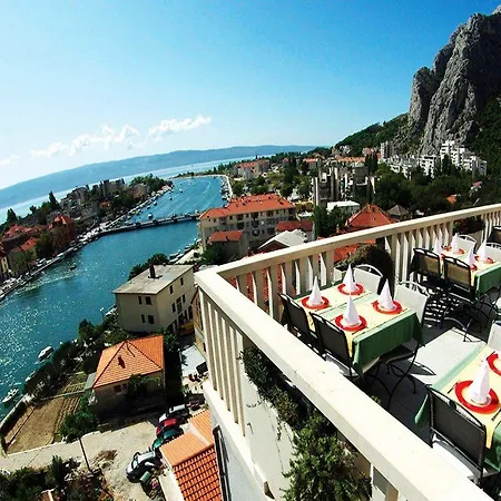 Dvor (adults Only) Otel 3*