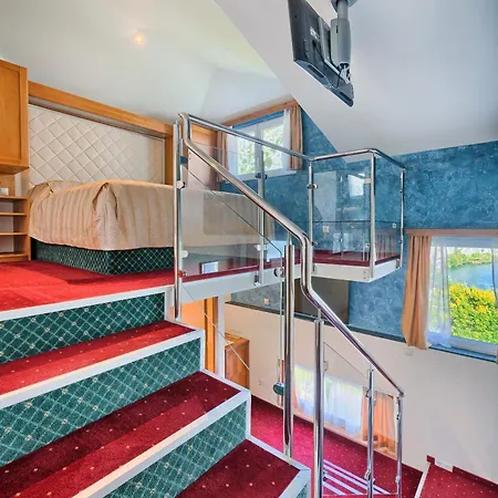 Dvor (adults Only) Szálloda 3*