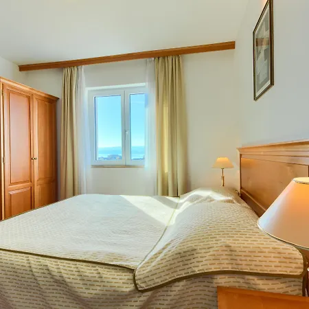 Hotel Dvor (adults Only) 3*