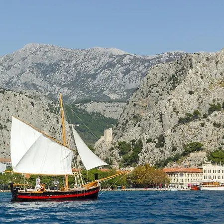 Dvor (adults Only) 3*
