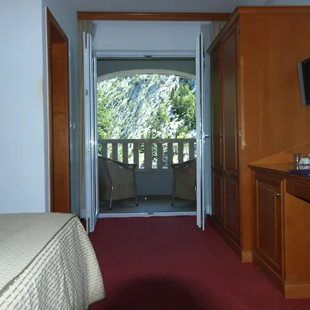 Hotel Dvor (adults Only) 3*