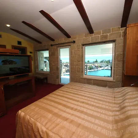 Dvor (adults Only) 3* Omiš