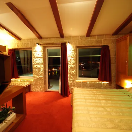 Dvor (adults Only) 3* Omiš