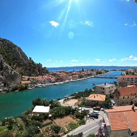 Hotel Dvor (adults Only) 3*