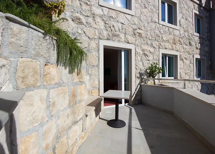 Hotel Dvor (adults Only)