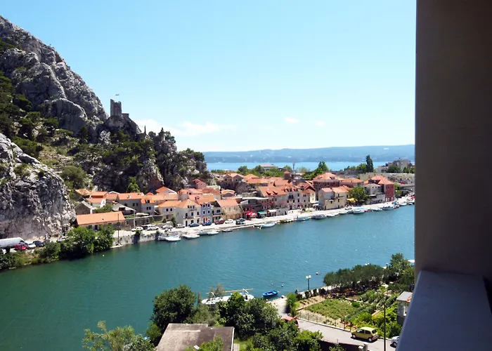 Dvor (adults Only) 3*