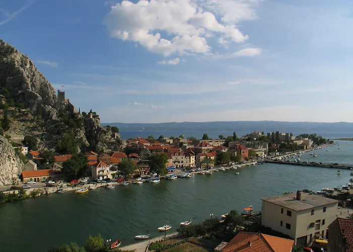 Hotel Dvor (adults Only) 3*