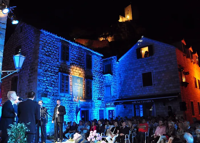 Hotel Dvor (adults Only) 3*