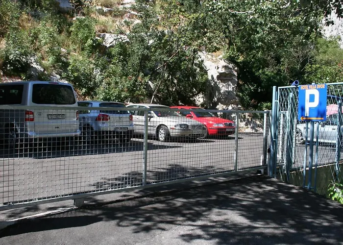 Hotel Dvor (adults Only) 3*